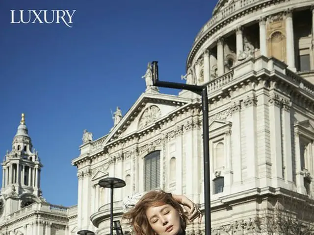 女優キム・ソンリョン、ロンドンで撮影した画報を公開。