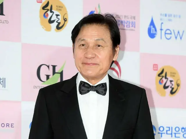 韓国の国民的俳優アン・ソンギ、ストレスによる脳疾患だったと報じられる。