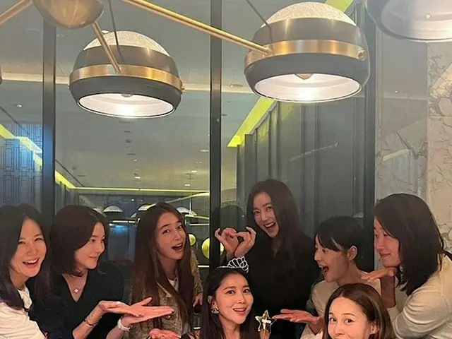 女優オ・ユナ、誕生日パーティーにイ・ミンジョン、ハン・ジヘ、チャ・イェリョン、IVY、イ・ソヨンらトップスターが大集合。