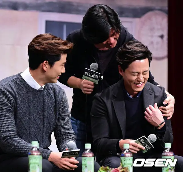 左から「2PM」テギョン、ナ・ヨンソクPD、俳優イ・ソジン