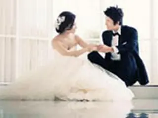 サッカー選手イ・ホと結婚のヤン・ウンジ「出会いは偶然にカフェで…」