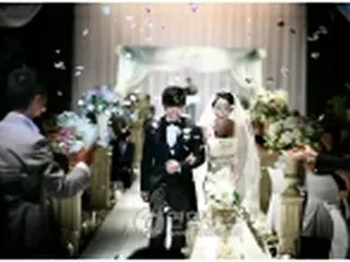俳優のイ・ボムス 結婚式の祝儀を全額寄付