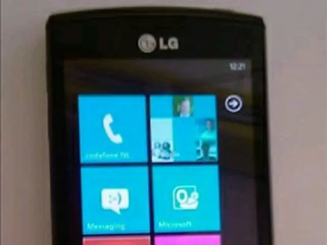 LG電子の新モバイルOS「ウィンドウズ・フォン7」搭載スマートフォン＝（聯合ニュース）