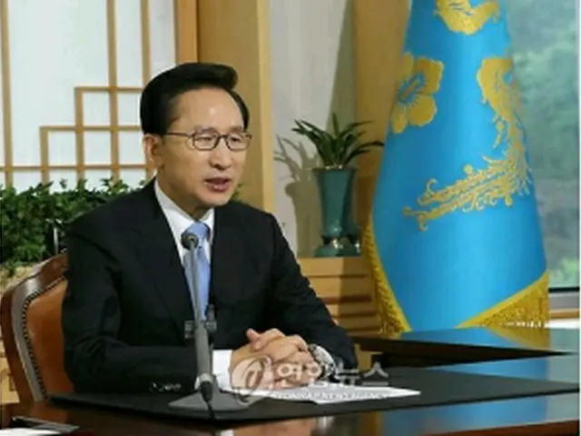 ラジオ・インターネット演説を行う李大統領(資料写真)=(聯合ニュース)