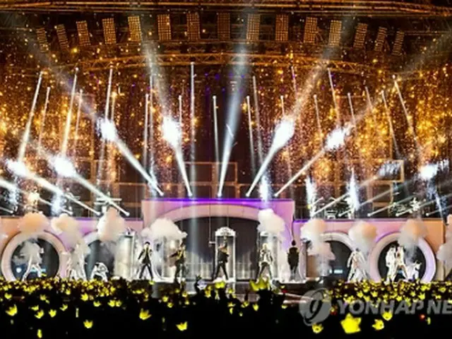 ソウル公演を行う 「BIGBANG」（提供写真）＝27日、ソウル（聯合ニュース）