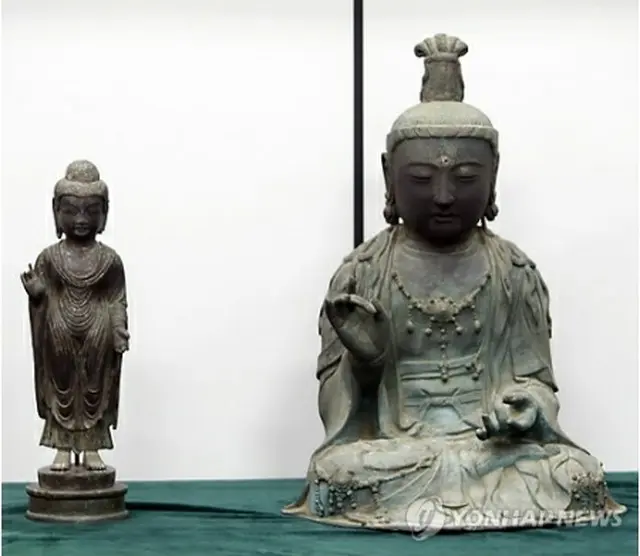 対馬から盗み出された2体の仏像＝（聯合ニュース）