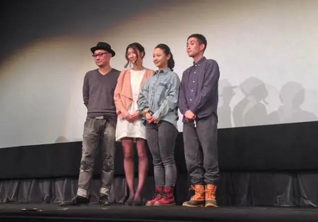 ジャパンプレミア上映舞台あいさつ写真。左より内田英治監督、キャストの瀧内公美、キム・コッピ、矢部太郎