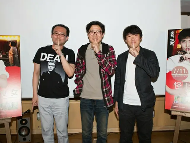 左から松崎まこと氏、ファン・ドンヒョク監督、松江哲明監督