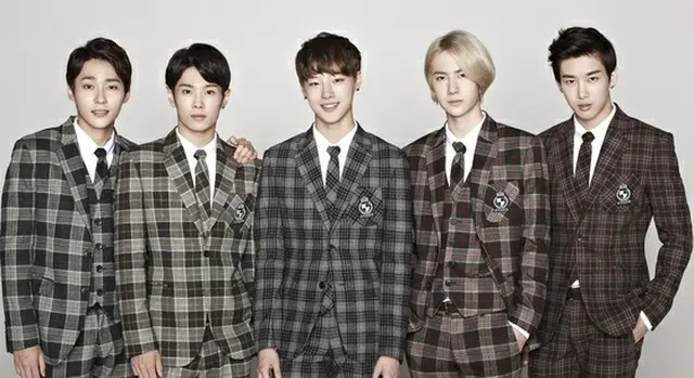 韓国の新鋭5人組ボーイズグループ「UNIQ」が歌謡界出撃を前にベールを脱いだ（提供:news1）