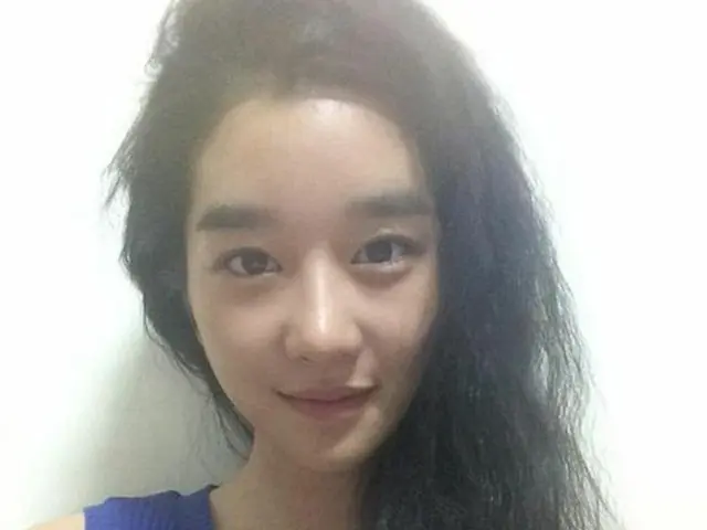 「東方神起」のメンバー、ユンホと熱愛説が報じられた女優ソ・イェジの清純な魅力が注目を集めている（画像:OSEN）
