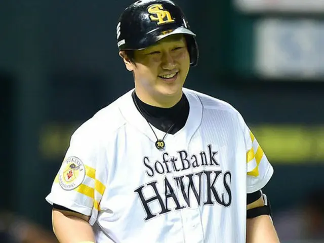 日本プロ野球入りして3年目にして初めて日本シリーズの舞台に立つことになった、ソフトバンクの4番、李大浩。（写真提供:OSEN）