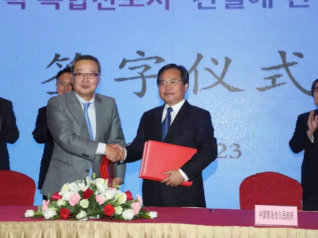 韓国土地住宅公社（LH）は中国・青島市と去る23日、青島現地で韓中協力複合新都市建設に関する協力のための了解覚書（MOU）を締結したと24日、明らかにした。（提供:news1）