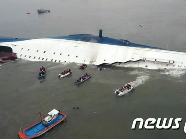 韓国のセウォル号沈没事故による行方不明者1人の遺体が102日ぶりに発見され、行方不明者はあと9名となった。（写真提供:news1）