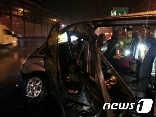「LADIES’ CODE」の事故車両を運転していたのマネージャーが拘束起訴された:京畿道（キョンギド）消防災難本部より（提供:News1）