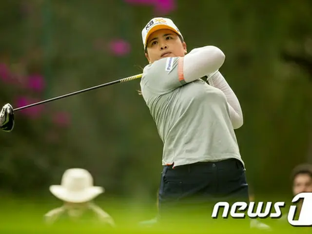 朴仁妃（パク・インビ/KB金融グループ）が、米国女子プロゴルフ（LPGA）ツアーシーズン最終戦CMEグループ ツアーチャンピオンシップ初日、13位タイとなった
