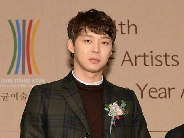 9日午後、「第4回美しい芸術人賞」授賞式が開かれた。「美しい芸術人賞」を受賞した韓国俳優パク・ユチョン（28）らが出席。大賞は演技派俳優チェ・ミンシク（52）が受賞した。