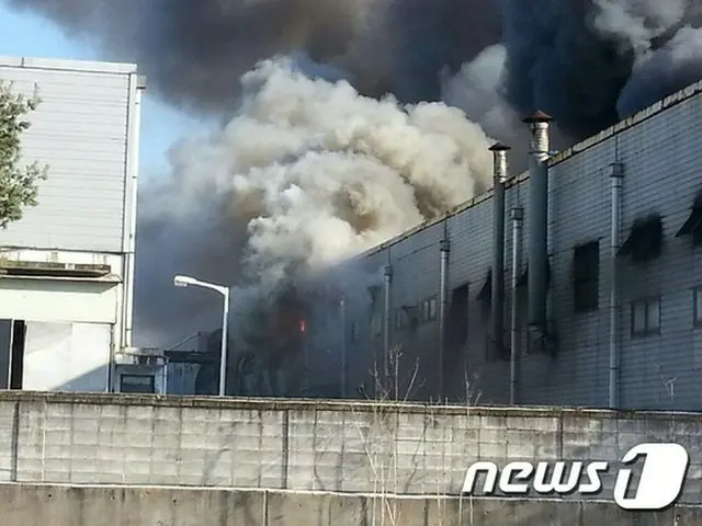 韓国・京畿道（キョンギド）ヨンチョン郡にある総合編成チャンネルJTBCのドラマ撮影場で火事になり、女性スタッフ1名が死亡した。（提供:news1）