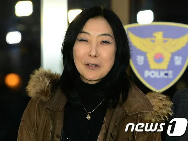 「従北トークショー」騒動の渦中にいる在米韓国人シン・ウンミ氏が14日に続き15日、被疑者の身分で再度警察に出頭し、約8時間30分にわたった調査を受けて帰宅した。（提供:news1）