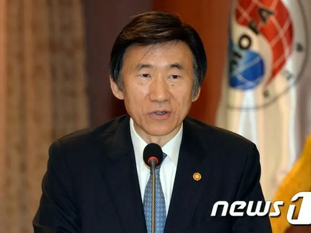 韓国外交部のユン・ビョンセ長官は2日、「日韓国交正常化50周年にあわせ、これに適した関係改善を実現すべきである」と語った。