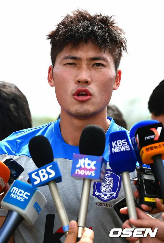 韓国サッカー代表でサンフレッチェ広のDFファン・ソッコ（25）が、鹿島アントラーズへ完全移籍することが発表された。