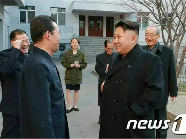 北朝鮮の金正恩（キム・ジョンウン）第1書記の妹で、最近本格的な公開の歩みを見せている金与正（ヨジョン）党副部長が2年前に軍の閲兵式に身分を隠して参加していたという主張が15日、提起された。（提供:news1）