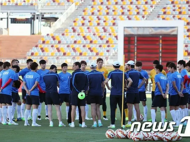 サッカー韓国代表が「AFC アジアカップ オーストラリア2015」オーストラリアとの組別最終戦を控え、汗を流している。