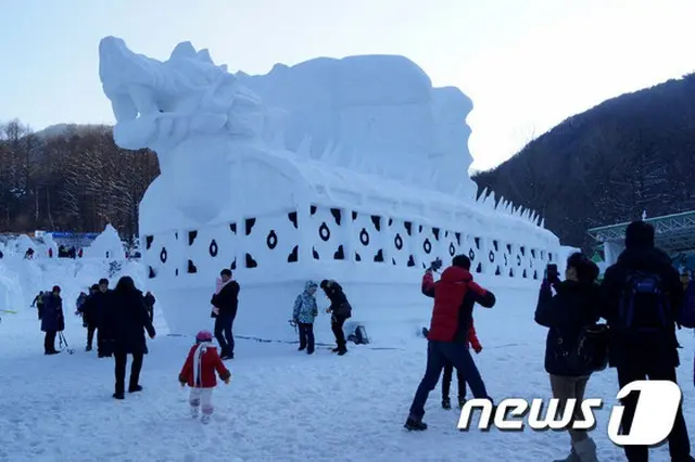 韓国東部に位置する太白（テベク）市は「雪・愛そして歓喜」をテーマに「第22回太白山雪まつり」を23日から来月1日まで太白山国立公園などで開催している。（提供:news1）