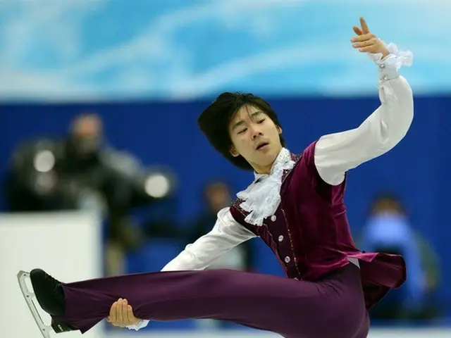 韓国フィギュア界のプリンスとして期待されるイ・ジュンヒョン（18）が、韓国で開かれている四大陸フィギュア選手権大会で男子シングル・ショートプログラム15位となった。