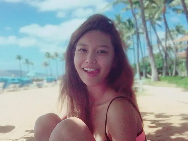 韓国ガールズグループ「少女時代」のスヨン（25）が、ハワイでの休暇を記念ショットで公開した。（提供:OSEN）