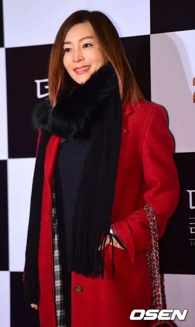 韓国女優ファン・シネ（51）がSM C＆Cと専属契約を締結した。