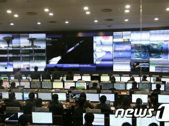 韓国の多目的実用衛星「アリラン3A号」が26日午前7時8分（日本時間）、ロシアのヤースヌイ宇宙基地からドニエプルロケットで打ち上げられた。