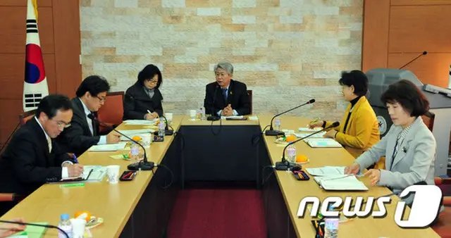 京畿教育庁は26日、日本文部科学省初等中等教育国主任ら7人の代表団が訪韓し、乳児教育の現況と乳児教育の今後の課題に関しての政策交流を交わしたと明らかにした。