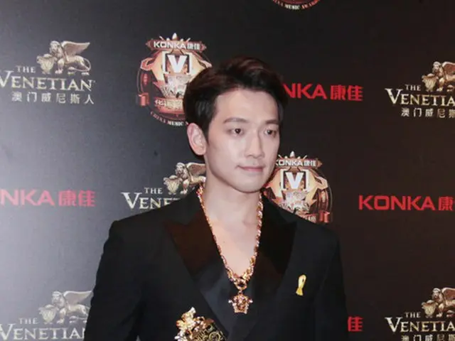 韓国の歌手兼俳優Rain(ピ、32)が中国最高峰の音楽授賞式で受賞の栄光を掴んだ。（提供:OSEN）