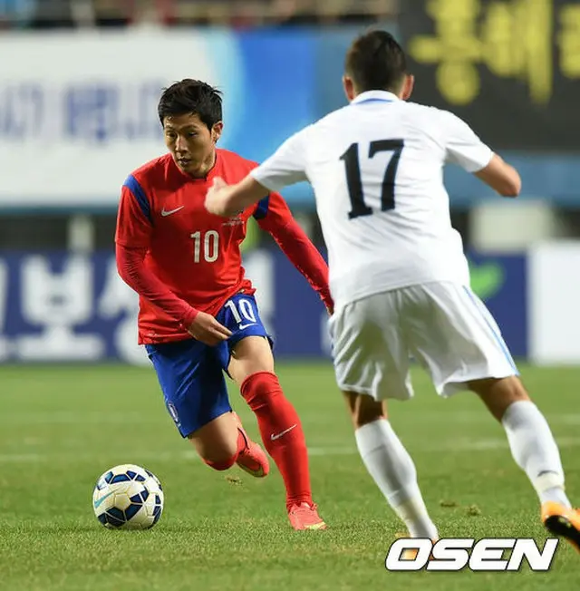 韓国のサッカー選手ナム・テヒ（レフウィヤ）が1ゴール1アシストでレフウィヤ（カタール）をグループリーグ1位にあげた。（提供:OSEN）