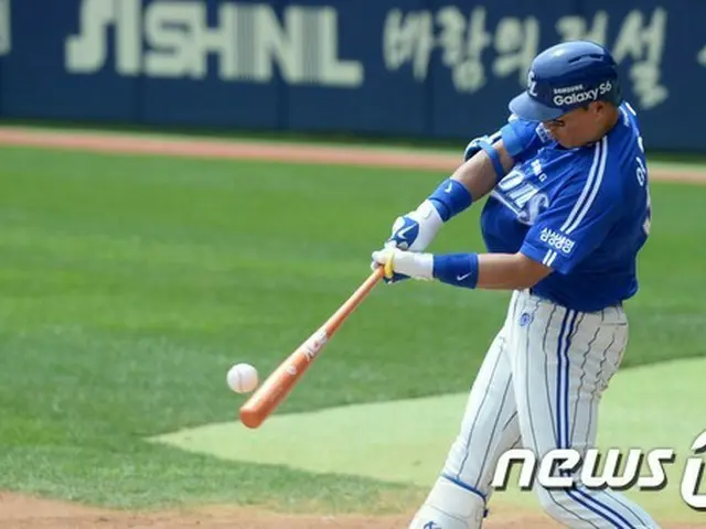 サムスンのイ・スンヨプが韓国プロ野球史上初の400本塁打に挑戦する。（提供:news1）