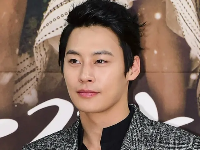韓国女優パク・ハンビョル（30）と交際中の俳優チョン・ウヌ（28）が、2歳差について言及した。