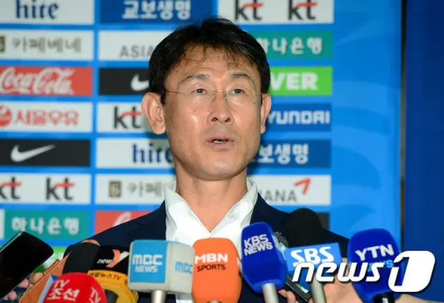 韓国女子サッカー代表チームのユン・ドクヨ監督がコスタリカとの第2戦に必勝を誓った。（提供:news1）