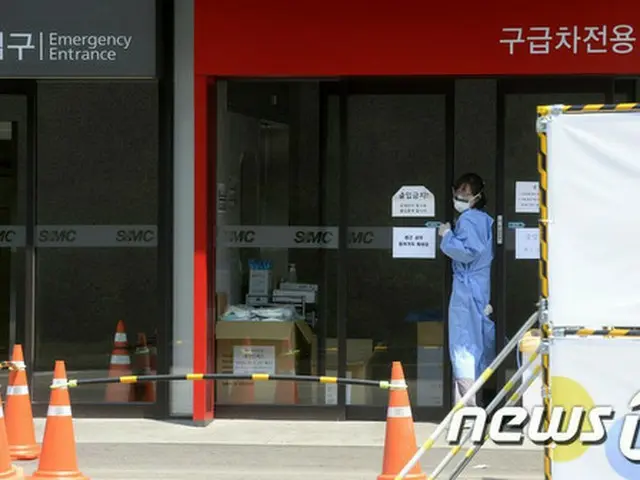 韓国保健当局は26日午前、MERS（中東呼吸器症候群＝マーズ）死亡者が2人増え、死亡者数が31人に拡大されたと明らかにした。