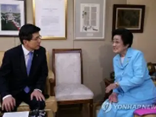 訪朝計画の金大中氏夫人　韓国首相に南北交流推進を要請