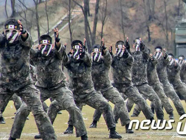 ことし高校中退以下の学歴保持者のうち、徴兵検査で身体等位1～3旧判定を受けた現役入隊対象者6000人が補充役に転換されるものとみられると、韓国兵務庁が30日、明らかにした。（提供:news1）