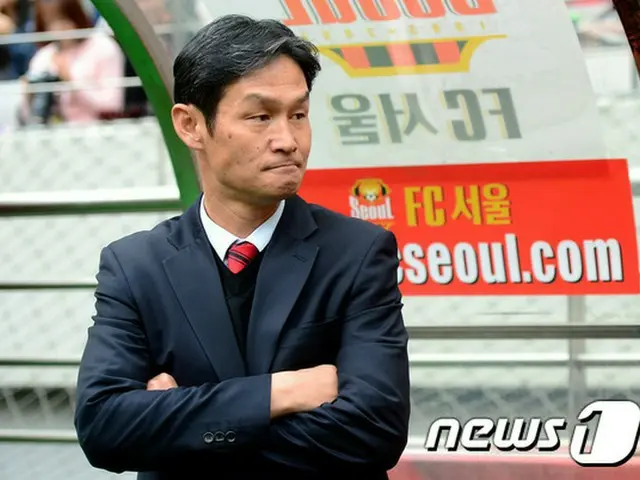 韓国Kリーグ・FCソウルの指揮官で、過去にはJリーグでもプレー経験のあるチェ・ヨンス監督（41）が、報じられている中国リーグ行きについて慎重に語った。