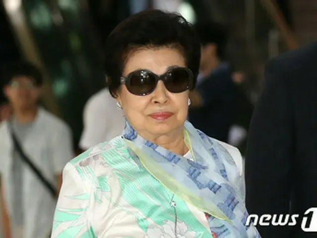 ロッテの創業者である重光武雄会長（92）の妻で、長男・宏之氏と次男・昭夫氏の実母である初子氏が、韓国に入国したことがわかった。