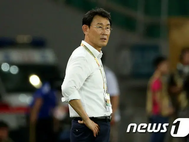 韓国女子サッカー代表のユン・ドクヨ監督が、日本との2015東アジア杯を前に、「勝利宣言」した。