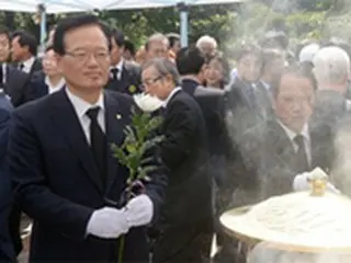 韓国国会議長「故金大中の意志を継ぎ、必ず統一の門を開かなければ」