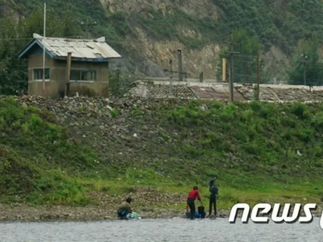 北朝鮮国境警備隊軍人と住民が北朝鮮－中国の国境地域で殺人や強盗事件を犯し、国境地域の情勢が不安になっているという証言が続いている。