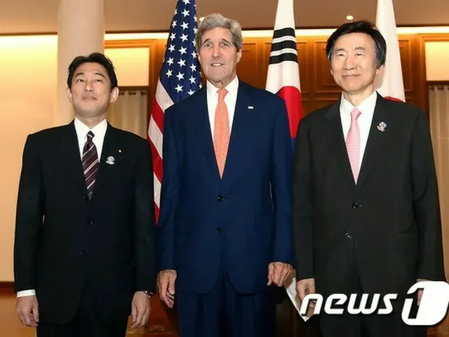 29日（現地時間）、日本、米国、韓国の外相会談がおこなわれ、来月10日の労働党創建70周年記念日前後と憂慮される北朝鮮の戦略的挑発と関連し、これに対する抑制および共助方案などについて議論した。