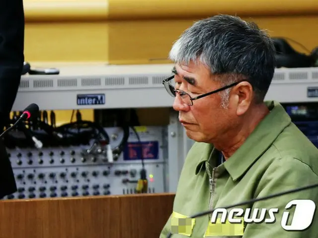 セウォル号沈没事故当時、乗客を見捨てて脱出した容疑のイ・ジュンソク（70）船長に韓国の最高裁判所が殺人罪を適用し、無期懲役を確定した。（提供:news1）