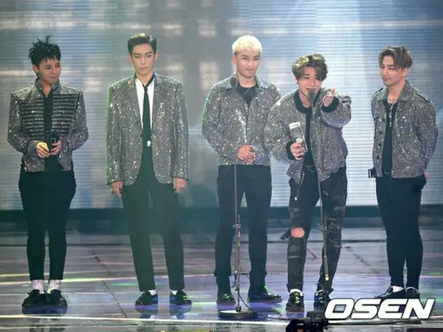 韓国で調査された「ことしを輝かせた歌手」の1位は、男性グループ「BIGBANG」だった。