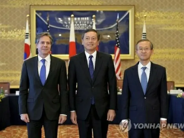 北朝鮮問題で協議を行った韓米日の外務次官=16日、東京(聯合ニュース)