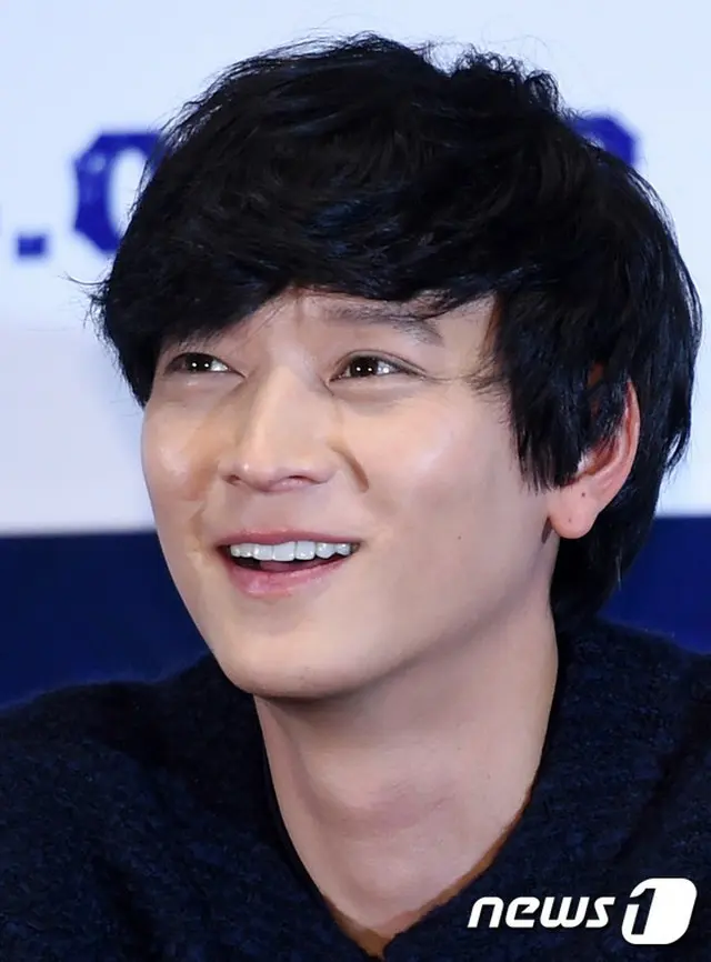 韓国俳優カン・ドンウォンが、出演した映画「検事外伝」でのコミカルなダンスシーンを回想した。